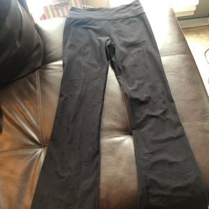 Lululemon yoga pants size small